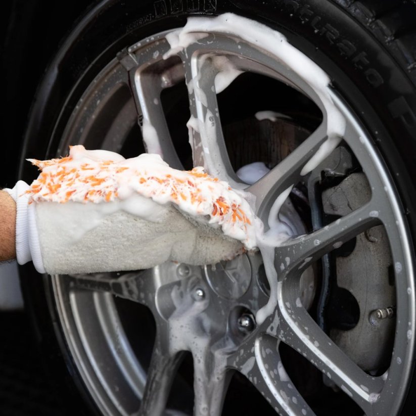 Mycí rukavice na kola, pneu a plasty - CARPRO WheelsMitt