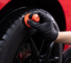 Aplikační štěteček - CARPRO DarkSide Tyre Brush