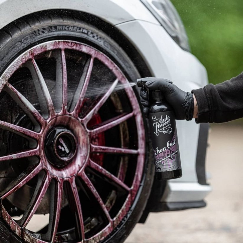 Auto Finesse Iron Out - odstraňovač polétavé rzi - Objem: 5 l